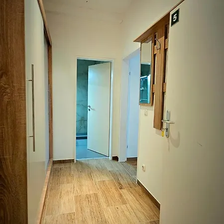 Apartman Broj 5 Oberschleissheim Exterior photo